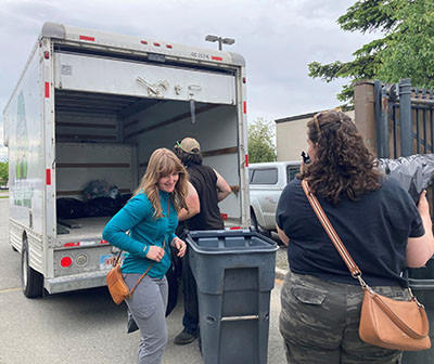 Transferring the plastic at pick up