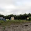 The sonar site’s main camp and primary counting station are both located 
on the river’s east bank, also referred to as the right bank.